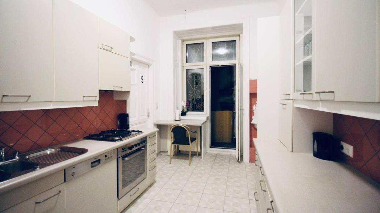 Modern Double Room Js A Вена Экстерьер фото